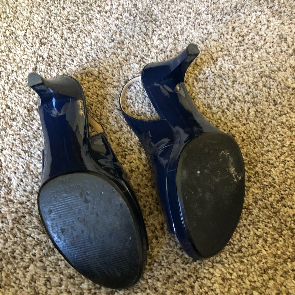 Shoes - Picture 4 of 4